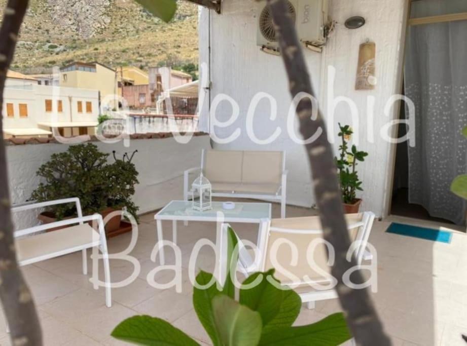 La Vecchia Badessa A Due Passi Dal Mare Apartment Macari Exterior photo